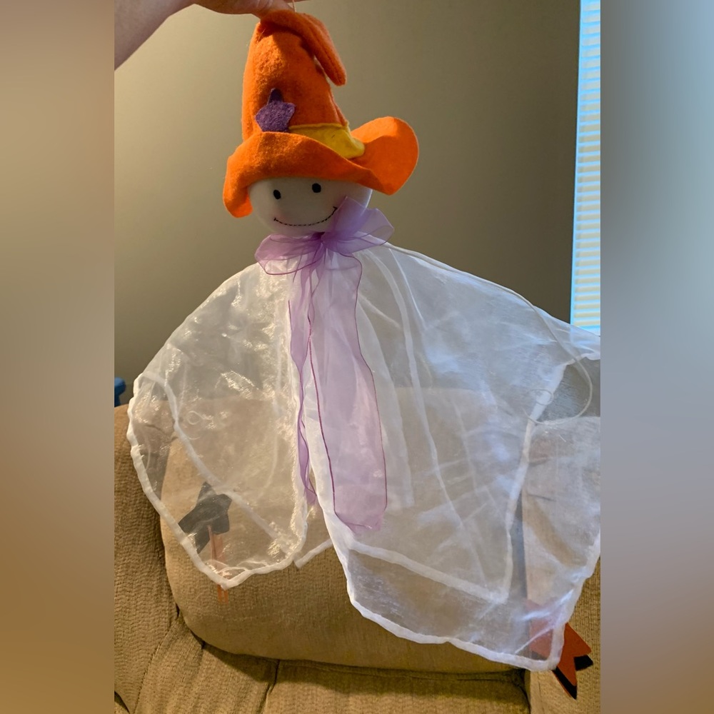 Ghostly Halloween Windchime, For Indoor or Covered Use, Like New - Picture 12 of 14